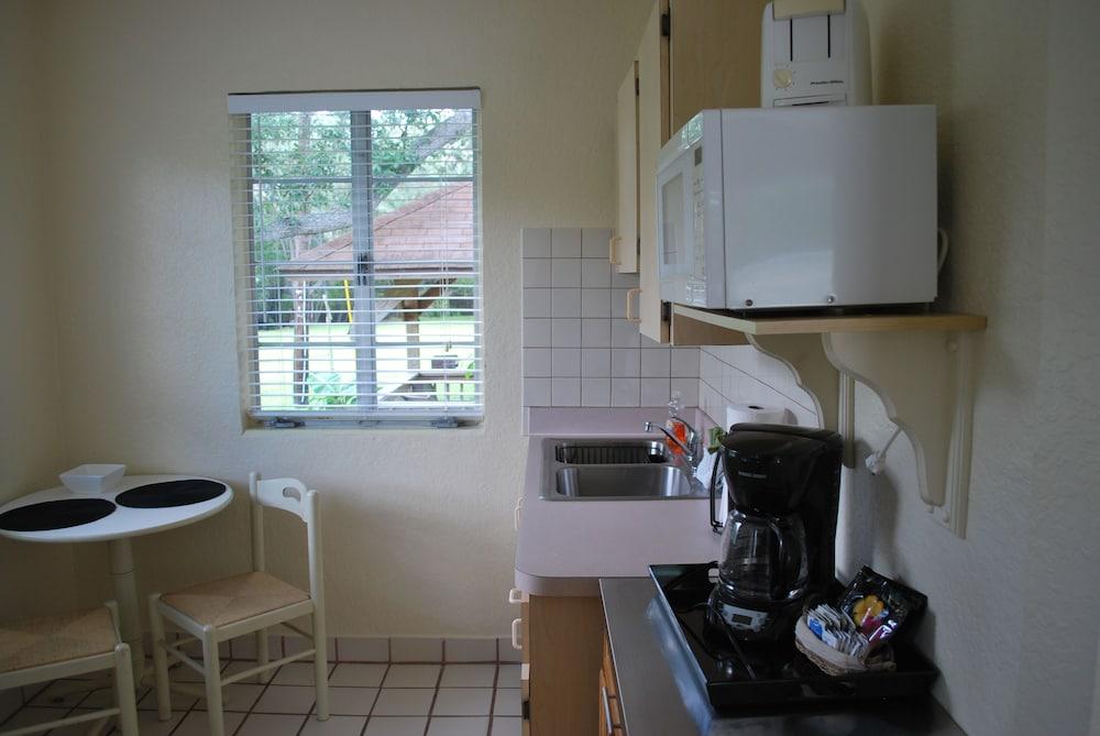 Mar Bay Motel &Suites photo 37