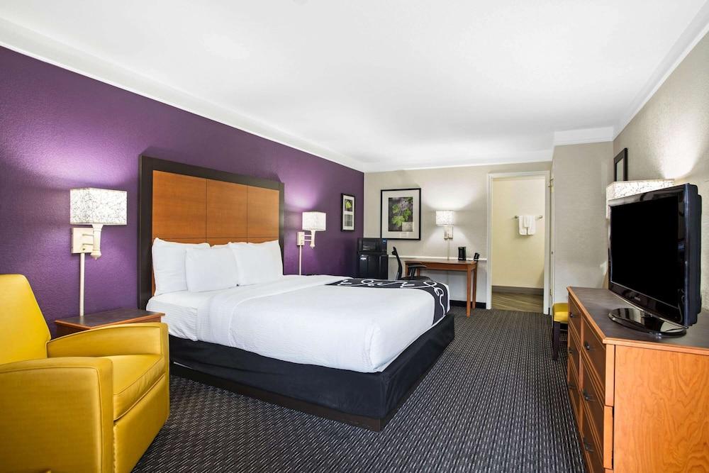 La Quinta Inn by Wyndham San Marcos photo 23