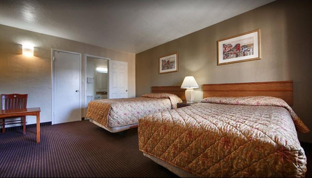 Civic Center Inn photo 3