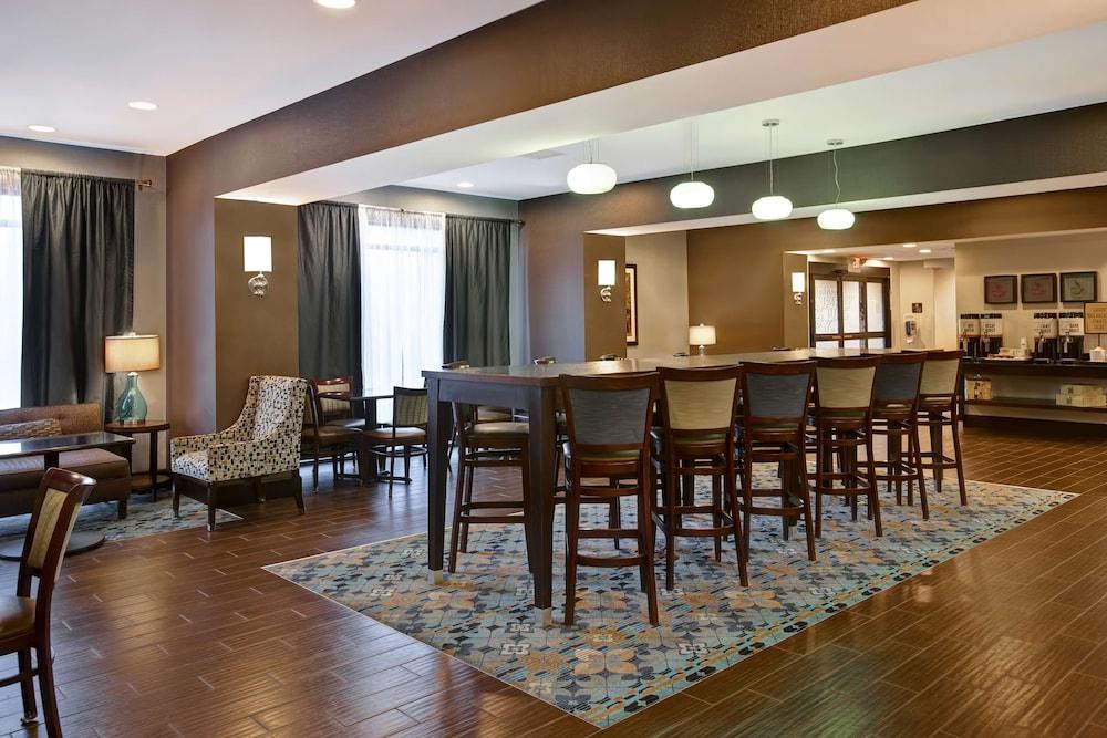 Hampton Inn DeKalb, IL photo 5