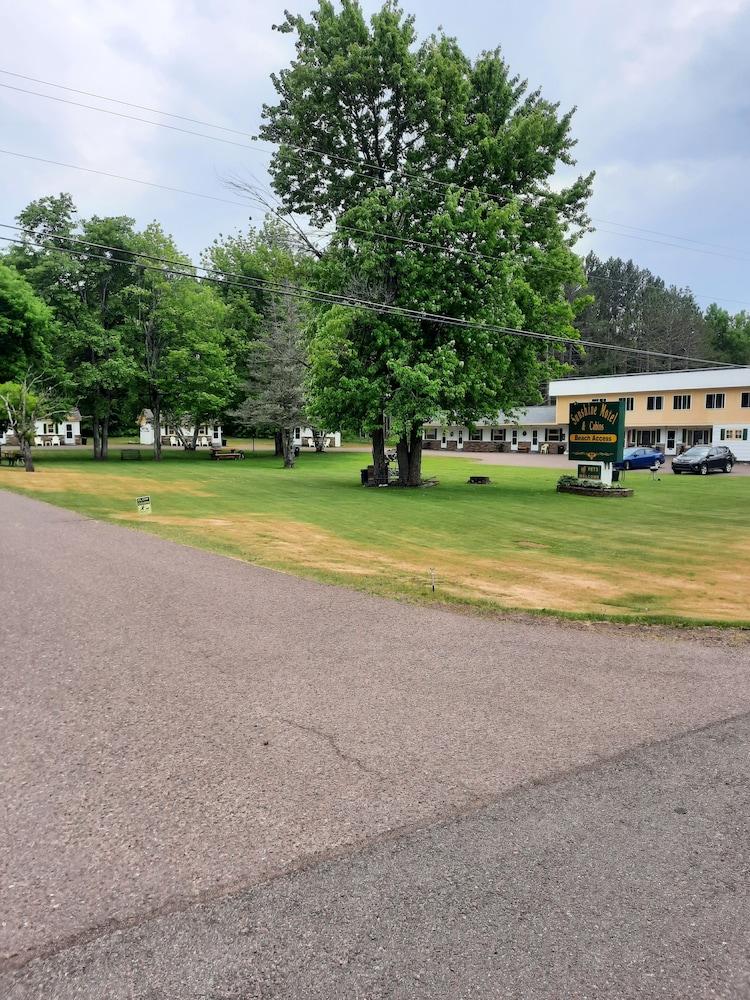 Sunshine Motel and Cabins photo 1