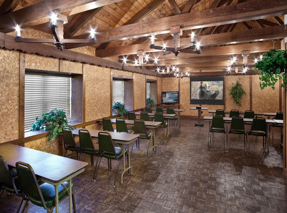 Helendorf River Inn, Suites & Conference Center photo 13