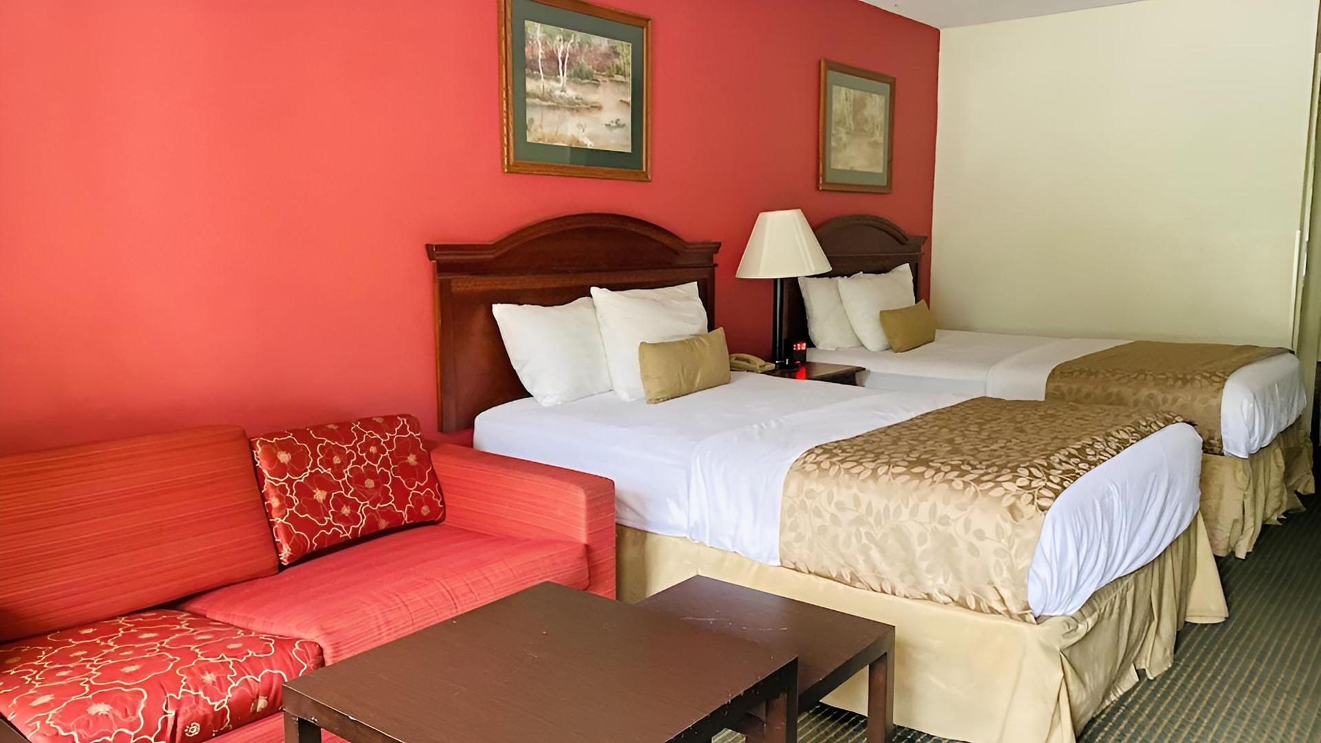 Ramada by Wyndham Walterboro photo 31