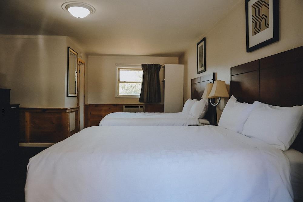 The Inn At Gull Lake photo 26