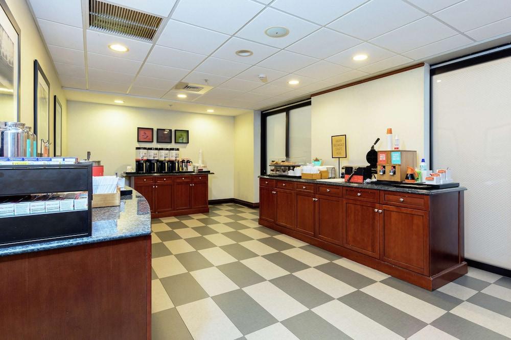 Hampton Inn & Suites Ft. Pierce photo 8