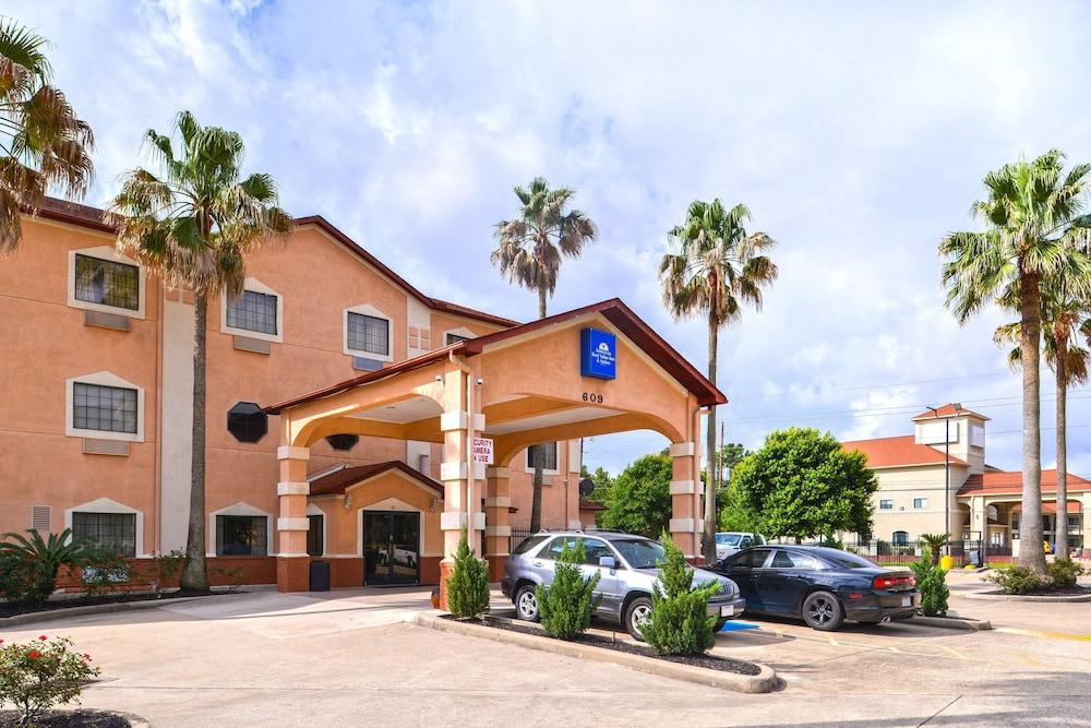 Americas Best Value Inn Houston at FM 1960 & I-45 photo 20