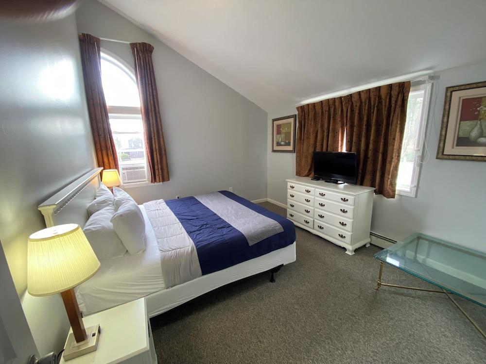 Winnisquam Lake Inn photo 8