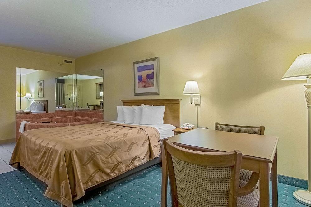 Quality Inn Oakwood - Gainesville photo 8