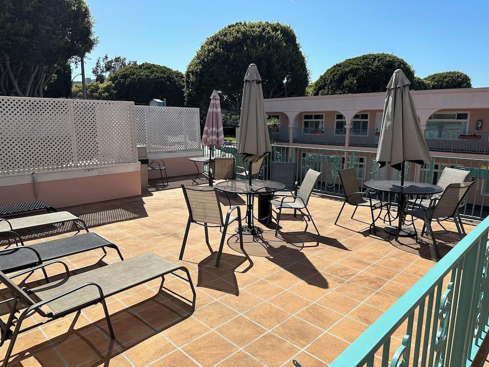 Sea Shore Motel photo 44