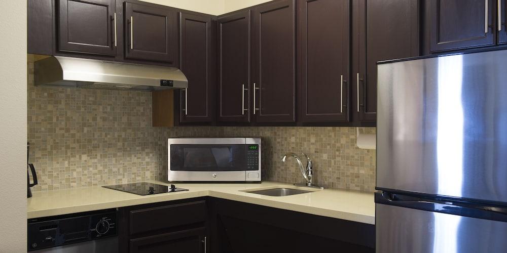 Staybridge Suites Fargo by IHG photo 11