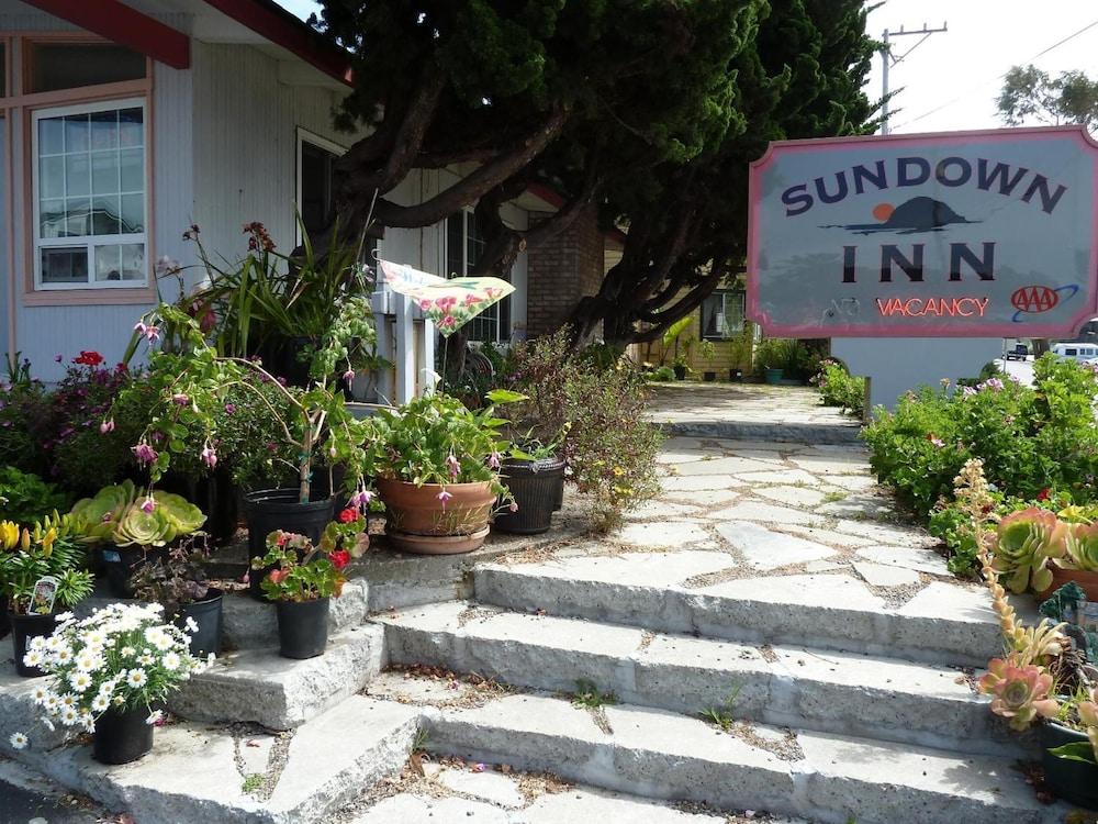 Sundown Inn photo 23