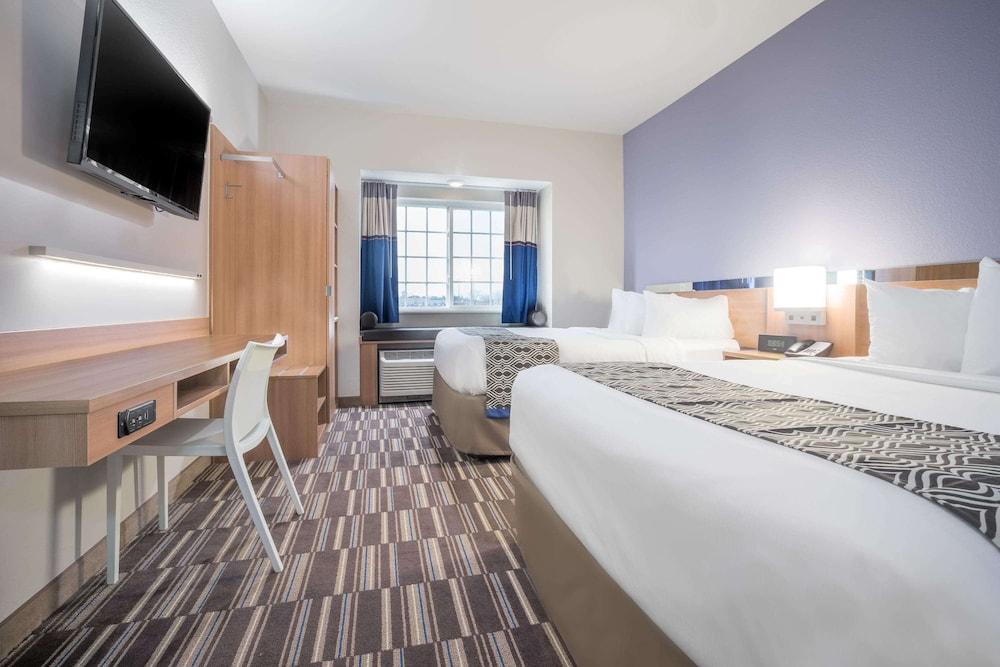Microtel Inn & Suites By Wyndham Moorhead Fargo Area photo 14