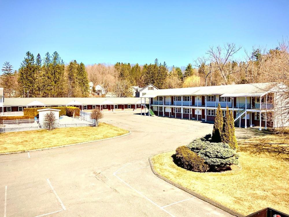 Pilgrim Inn photo 26