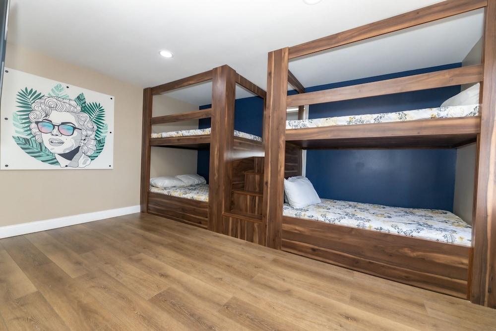 Seaside Sands Inn photo 25