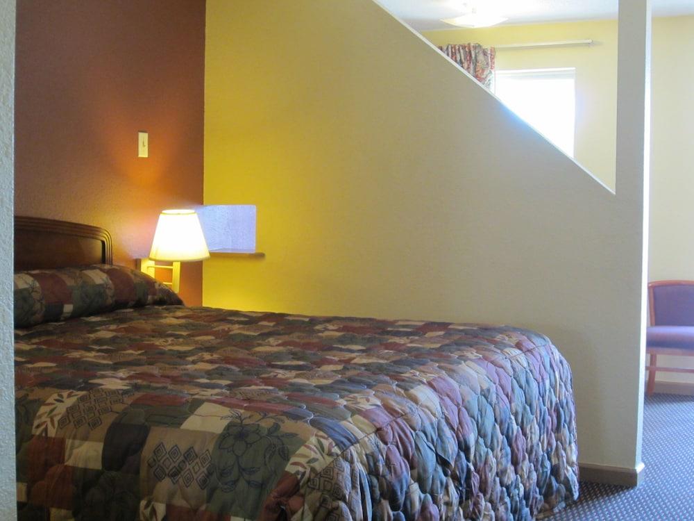 First Western Inn photo 28