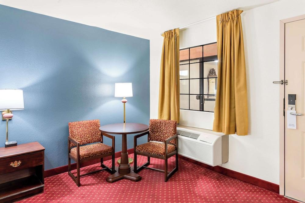 Clarion Inn Branson photo 22