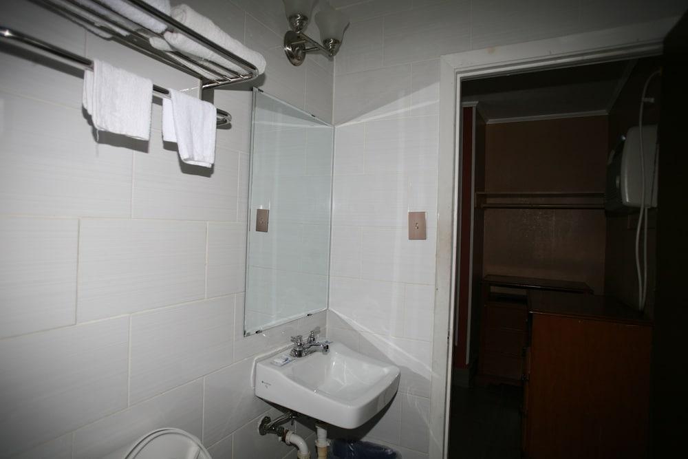 Royal Inn photo 11