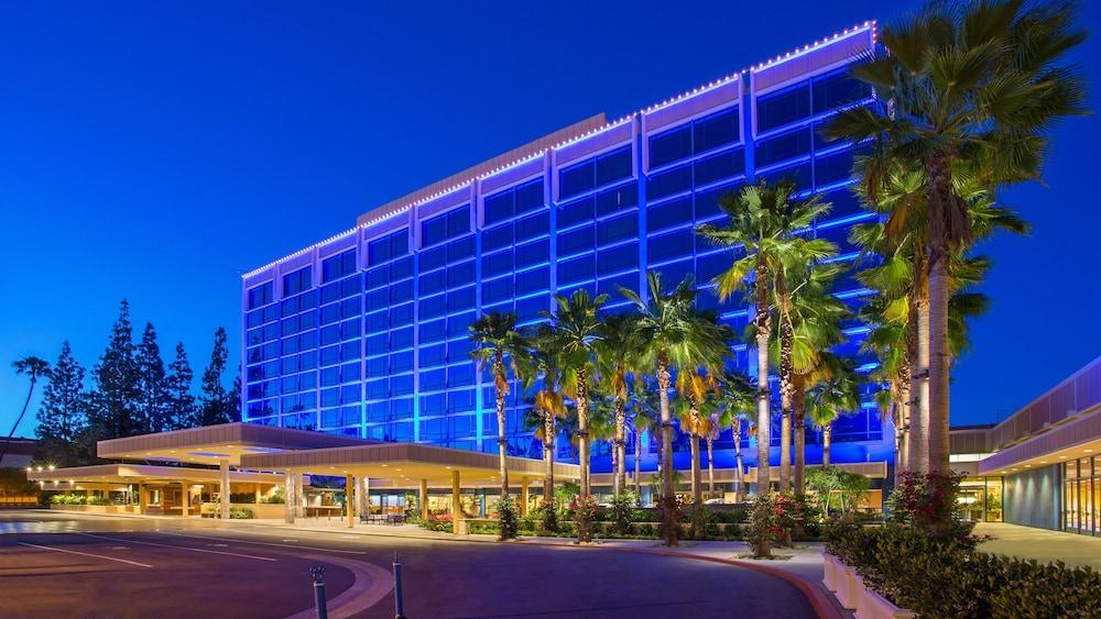 Disneyland Hotel photo 7