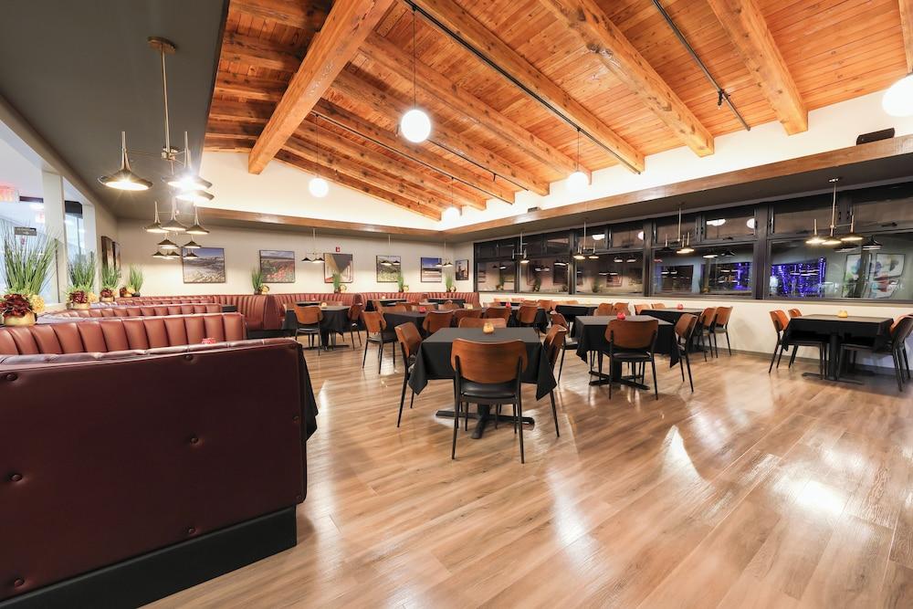 Village Inn photo 49