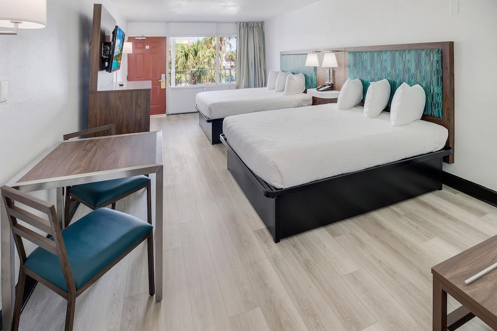 Blu Atlantic Oceanfront Hotel & Suites photo 18