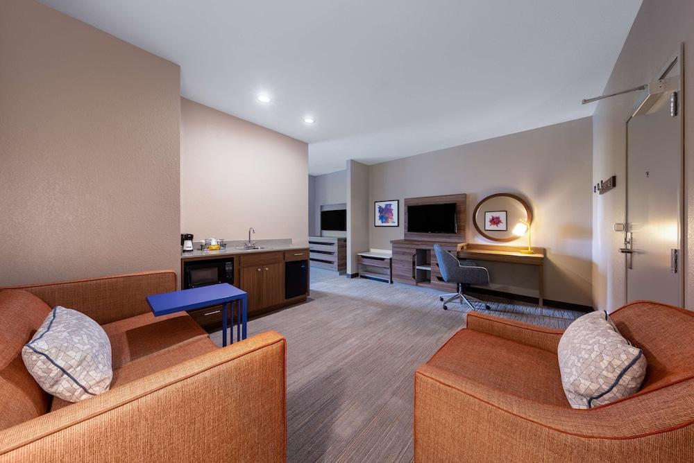 Hampton Inn St. Robert/Ft. Leonard Wood photo 6