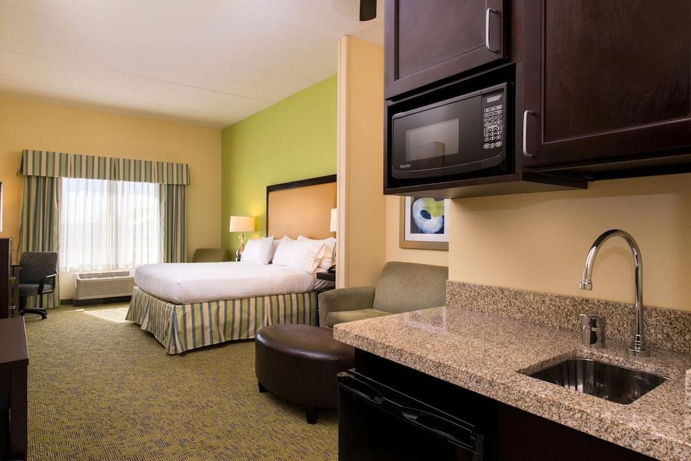 Holiday Inn Express Hotel and Suites Scranton by IHG photo 5