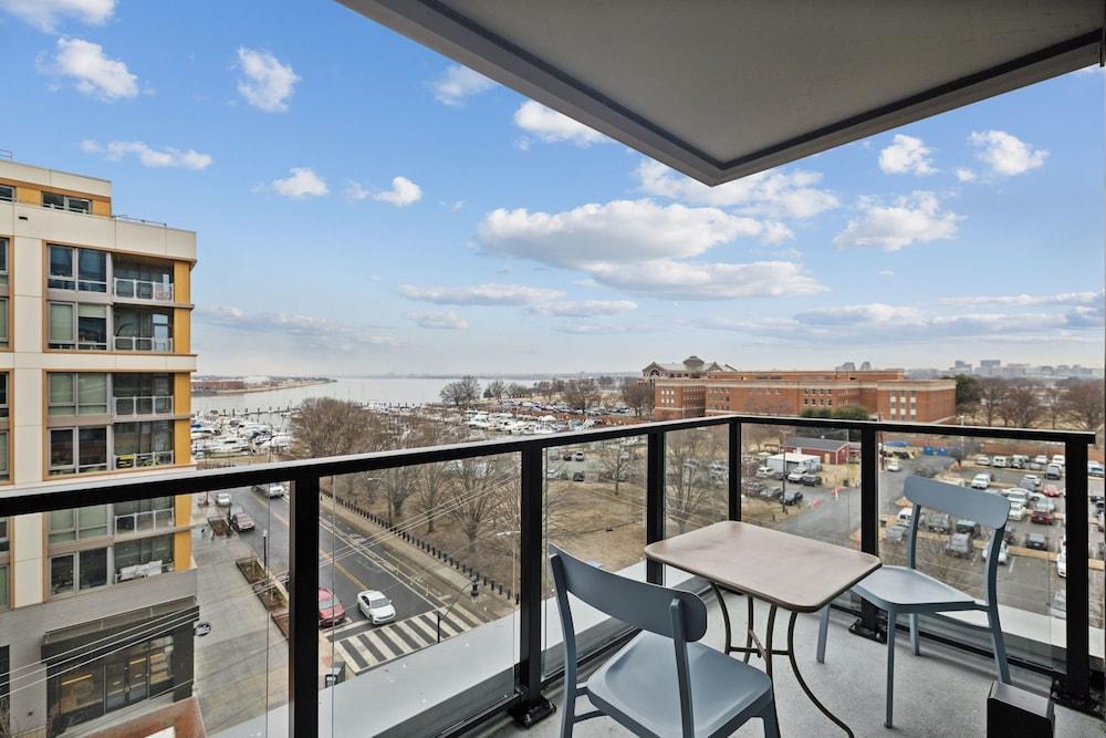 Placemakr Buzzard Point photo 79