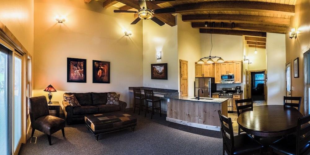 Boulder Mountain Lodge photo 7