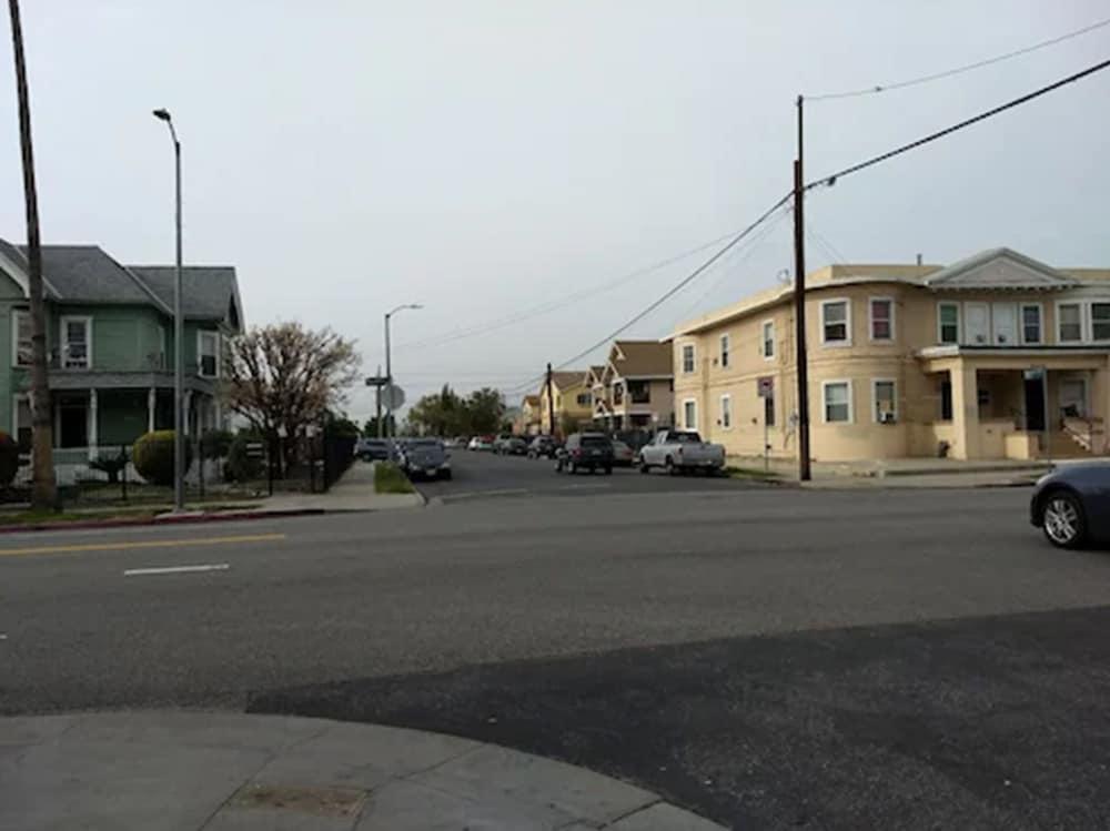 Pads on Pasadena Ave photo 13