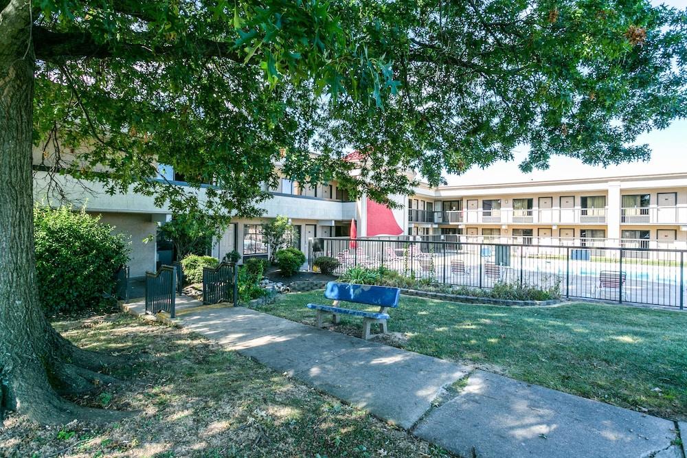 Americas Best Value Inn Edgewood photo 29