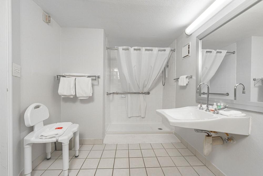 Quality Inn photo 29