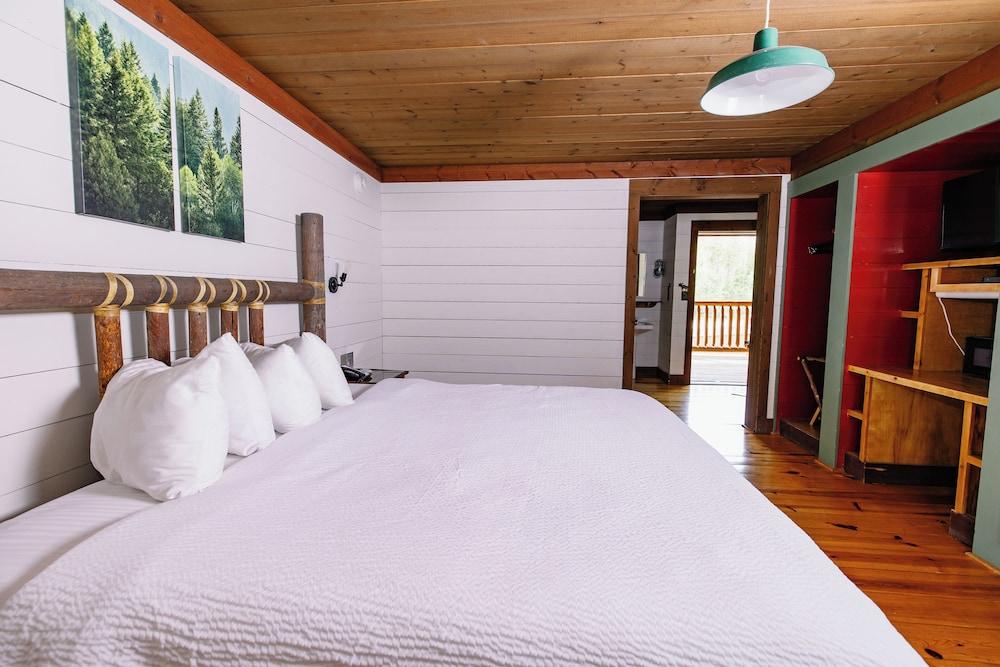 Drummond Island Resort photo 45