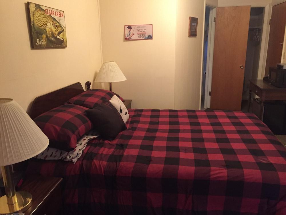 Mansion House Motel photo 8