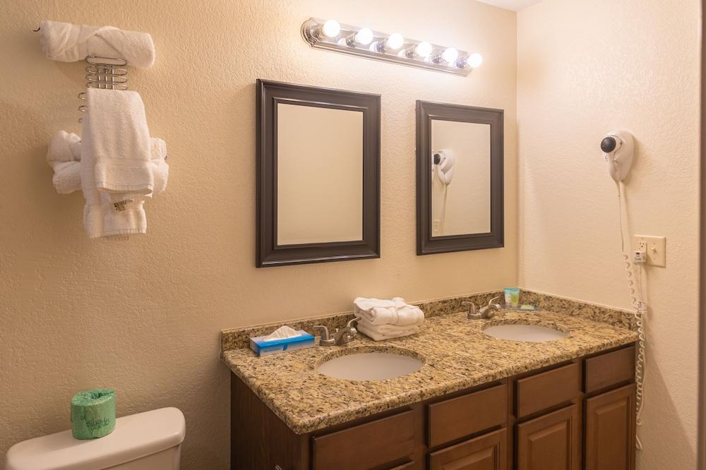Cottonwood Suites Savannah Hotel & Conference Center photo 21