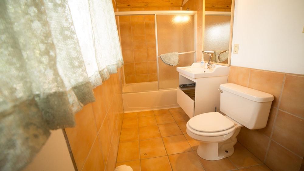 SnowMansion Taos Adventure Lodge photo 12
