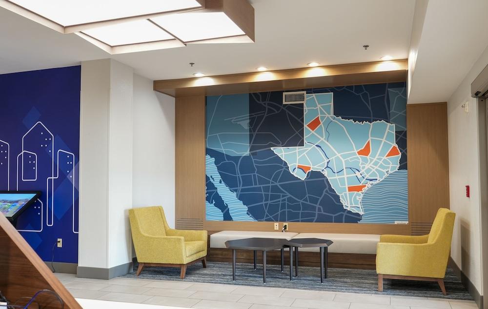 Holiday Inn Express & Suites Dallas Southwest-Cedar Hill by IHG photo 2