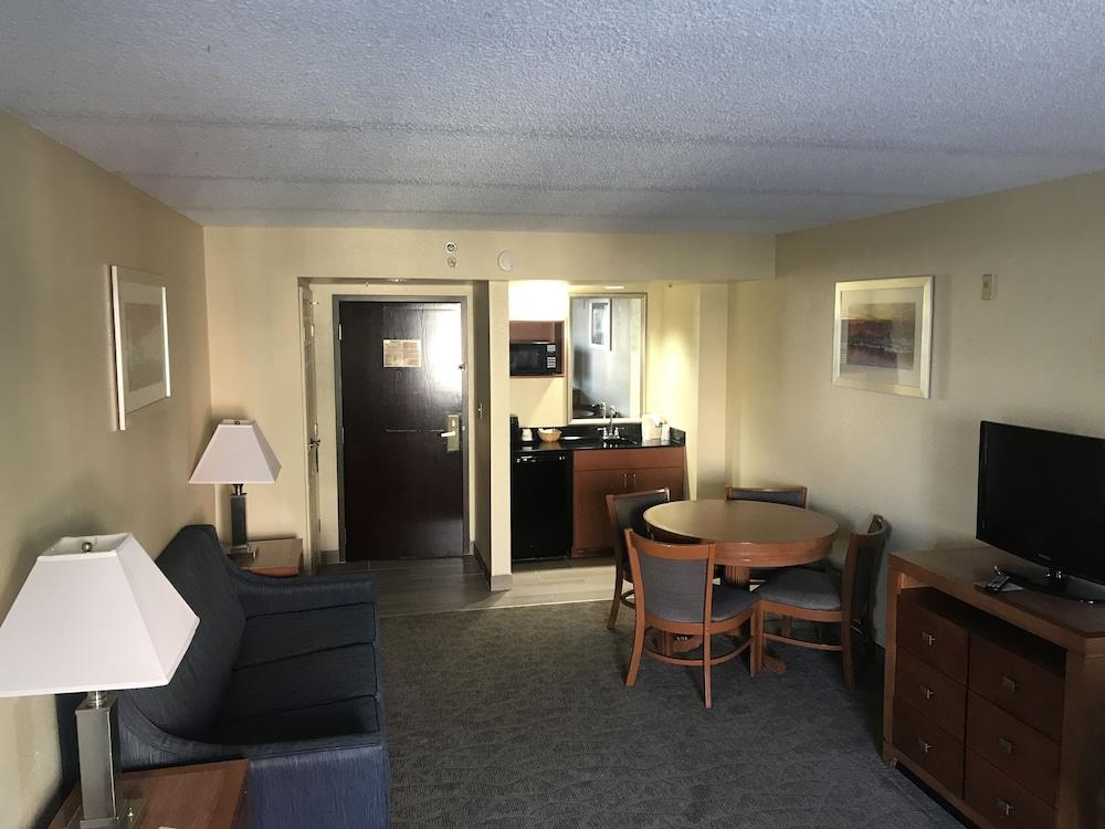 Wingate by Wyndham Convention Ctr Closest Universal Orlando photo 18