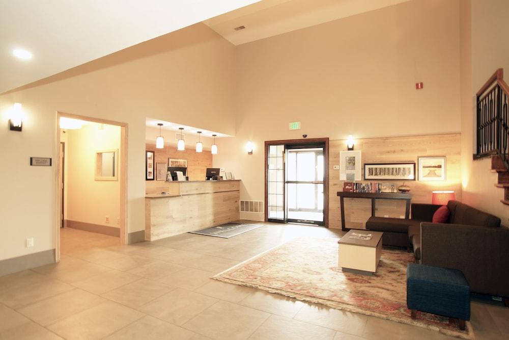 Country Inn & Suites by Radisson, Greenfield, IN photo 21