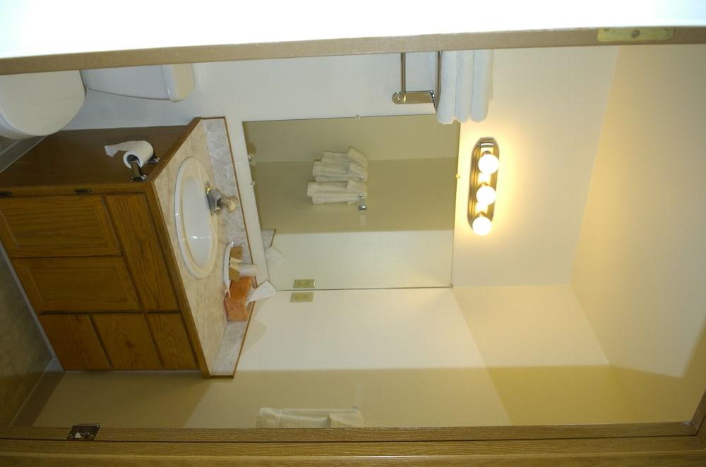 Trout Montana Motel photo 45