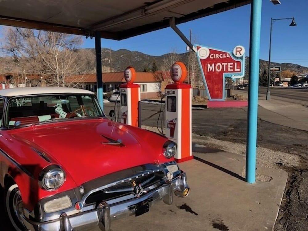 Circle R Motel photo 37