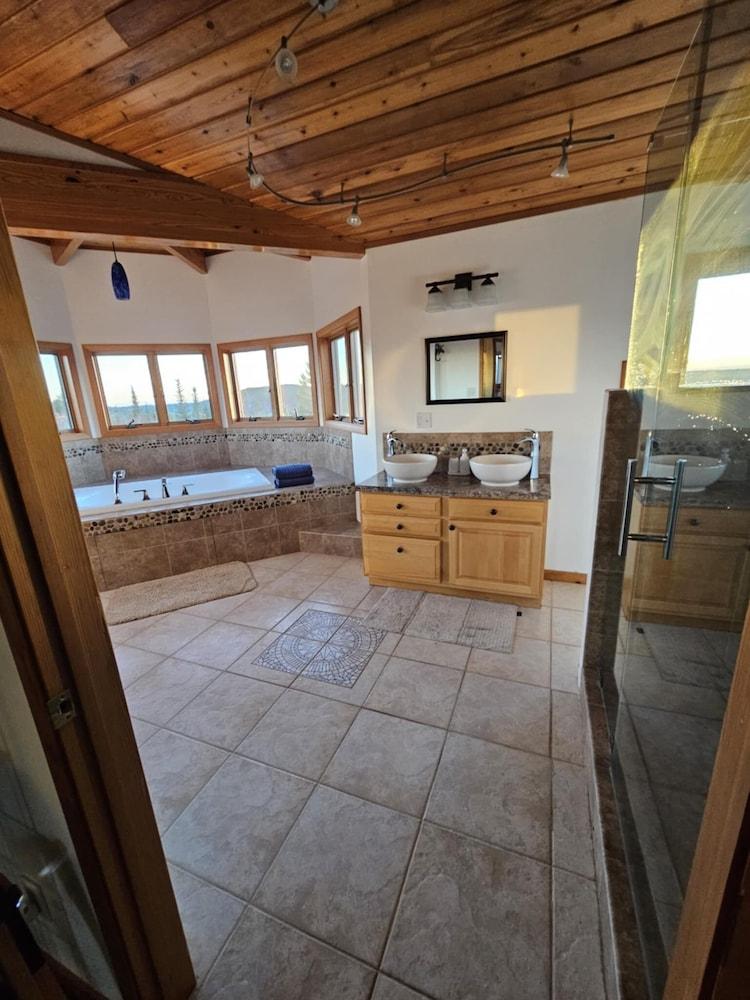 Bear Mountain Lodge photo 68
