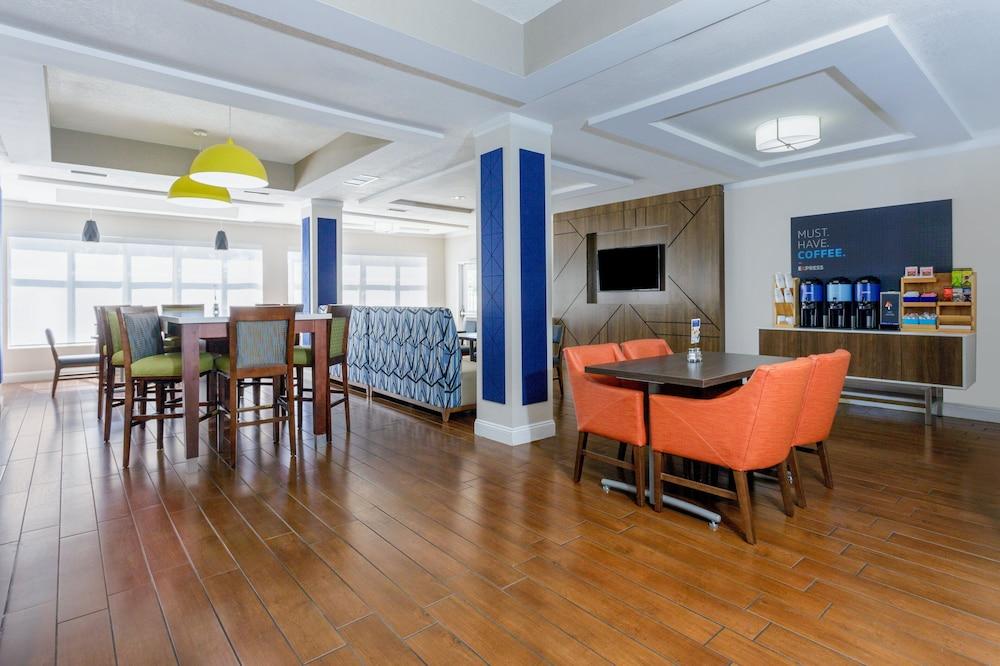Holiday Inn Express Hotel & Suites Jacksonville South I-295 by IHG photo 57