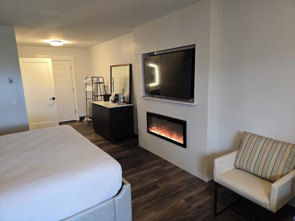 The Whale Watching Inn photo 6