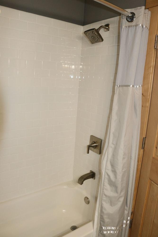 Columbine Inn photo 77