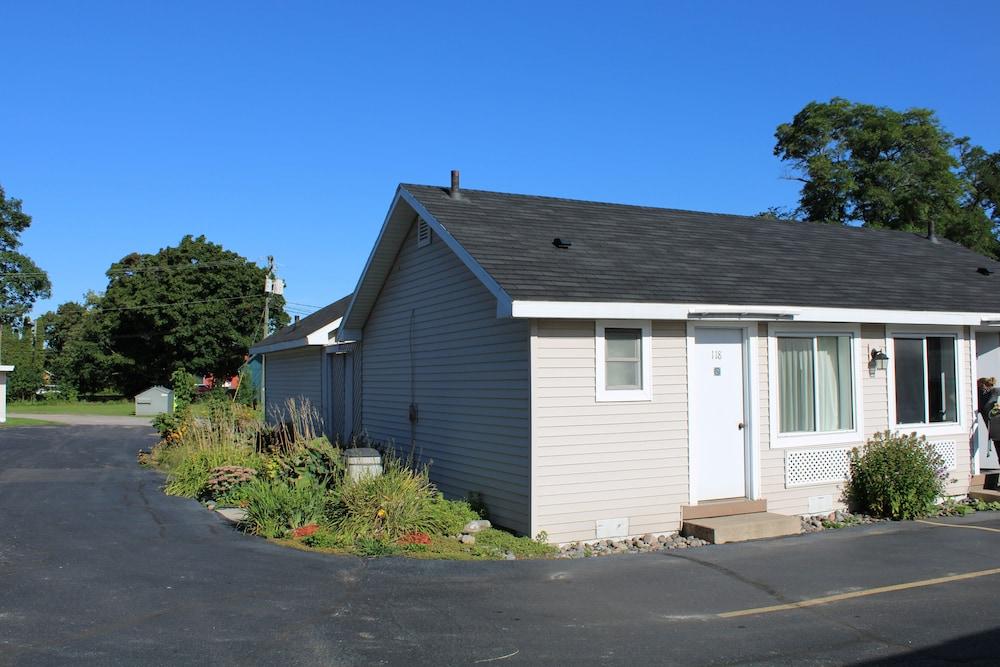 Lockview Motel photo 15