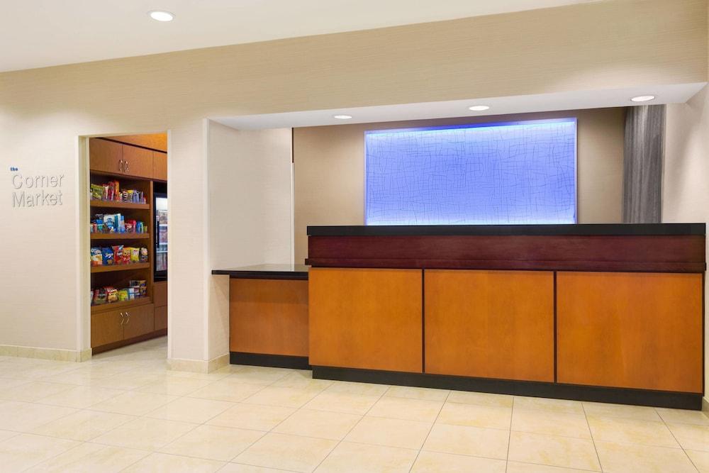 Comfort Inn & Suites Houston North - Spring photo 17