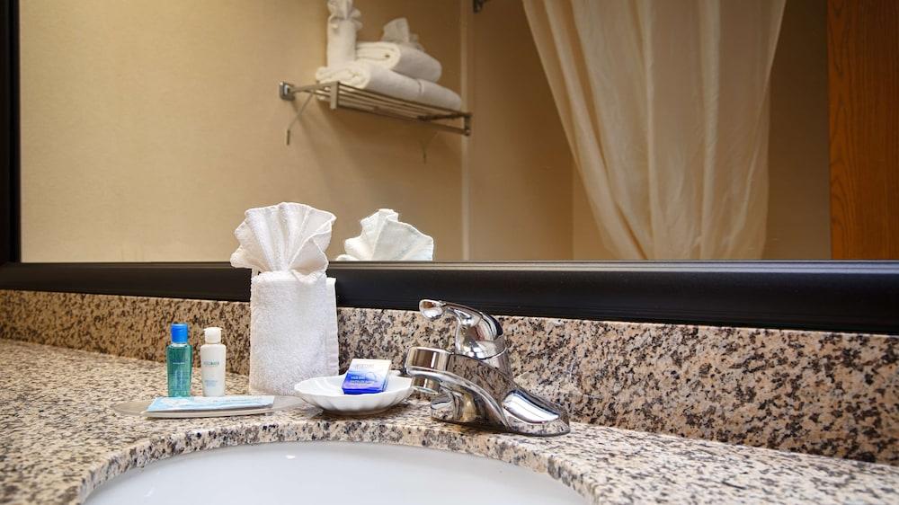 Best Western Plus Richmond Indiana I-70 photo 14