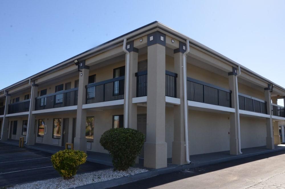 Baymont by Wyndham Covington photo 21