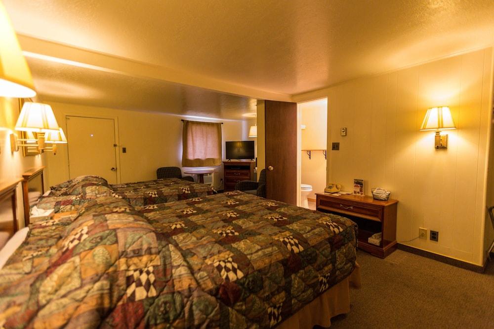 Falls Motel photo 29
