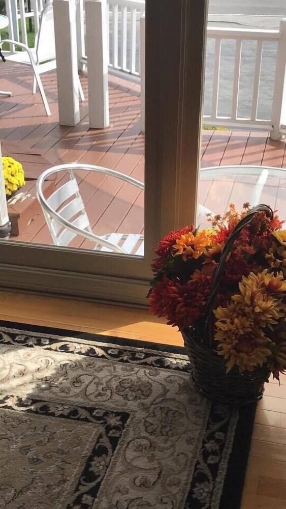 Mount Battie Inn photo 90